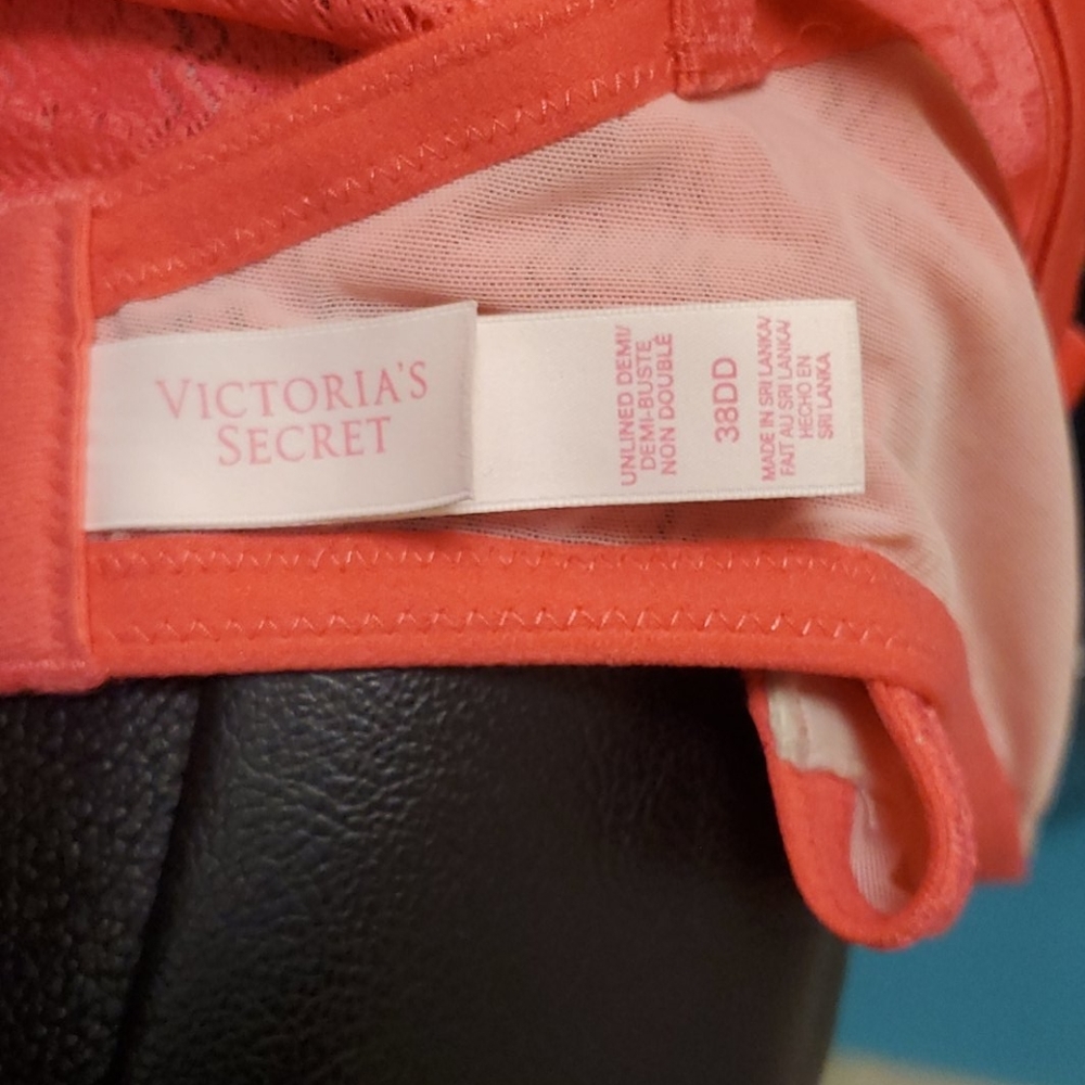 Bra - Picture 3 of 8